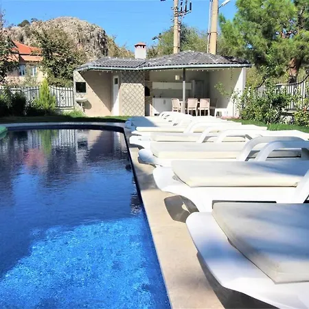 Lasthouse Villa