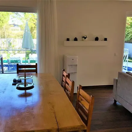 Villa Lasthouse